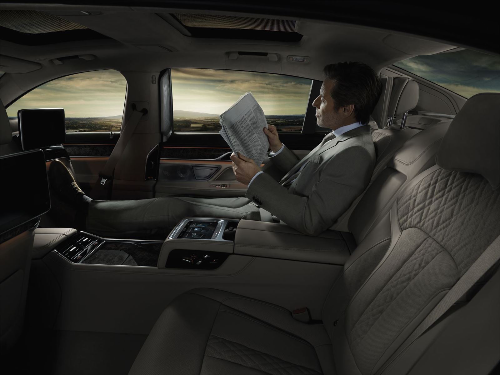 2016-BMW-750Li-Launch-Images-55-1600x1200